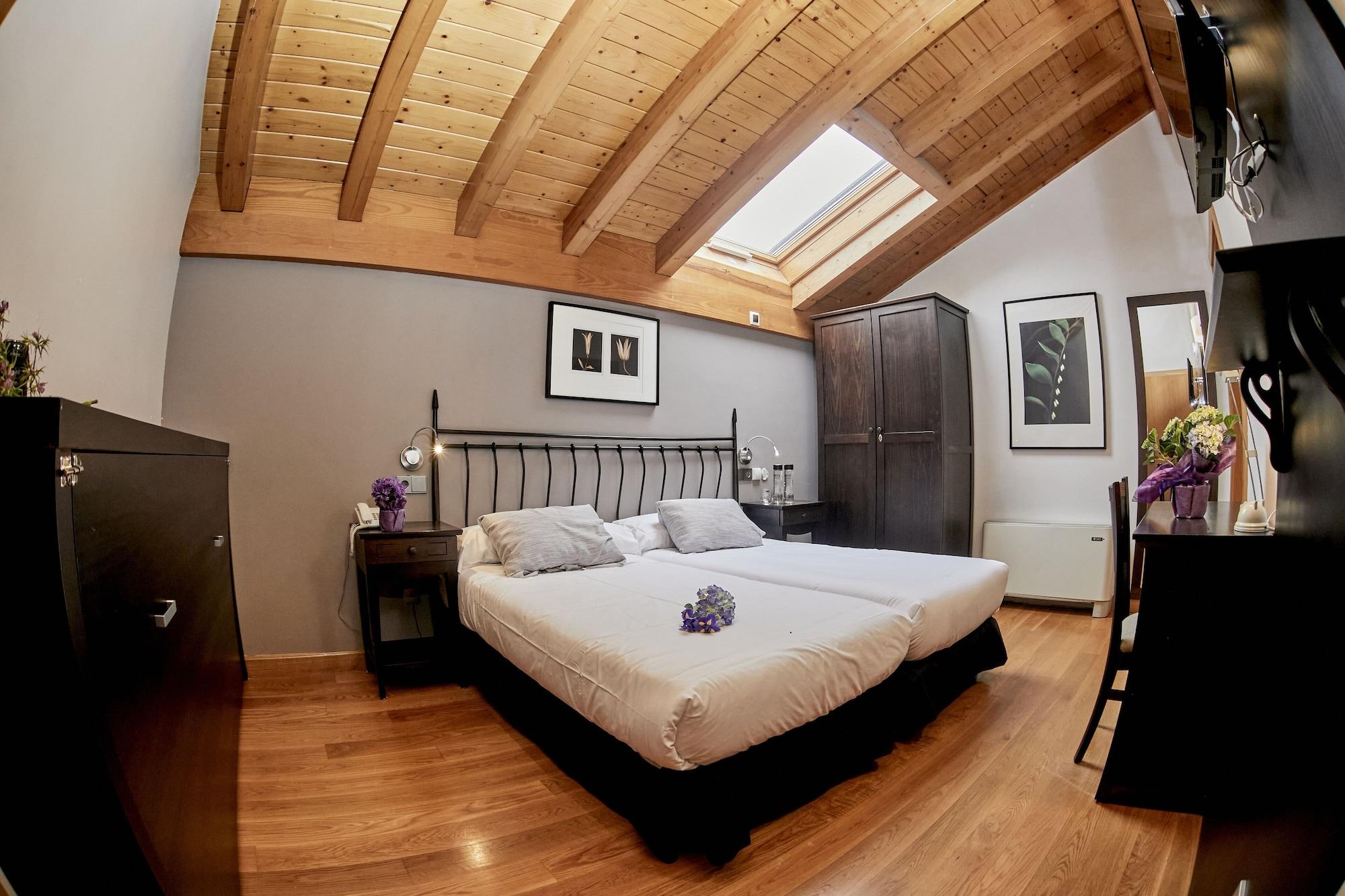 Hotel Casa Azcona Zizur Mayor Dış mekan fotoğraf